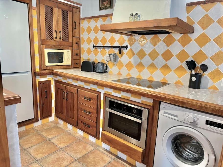 Nueva 33 En El Centro De Apartament Nerja